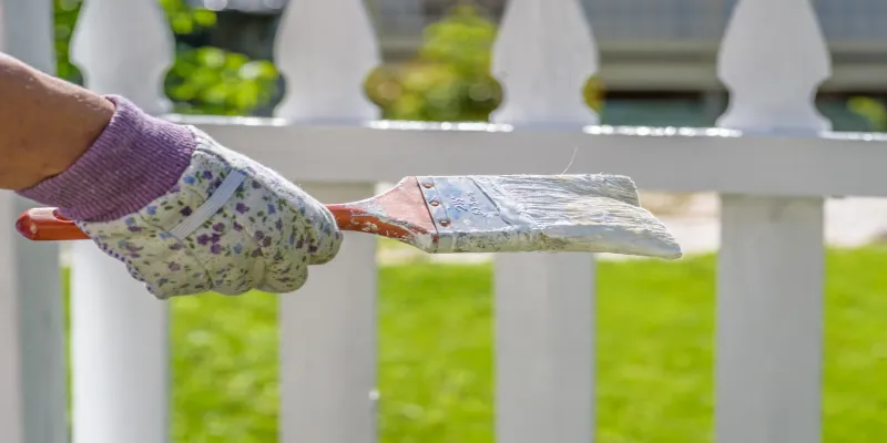 Fence repair and staining Toronto - professional fence board replacement and stain application