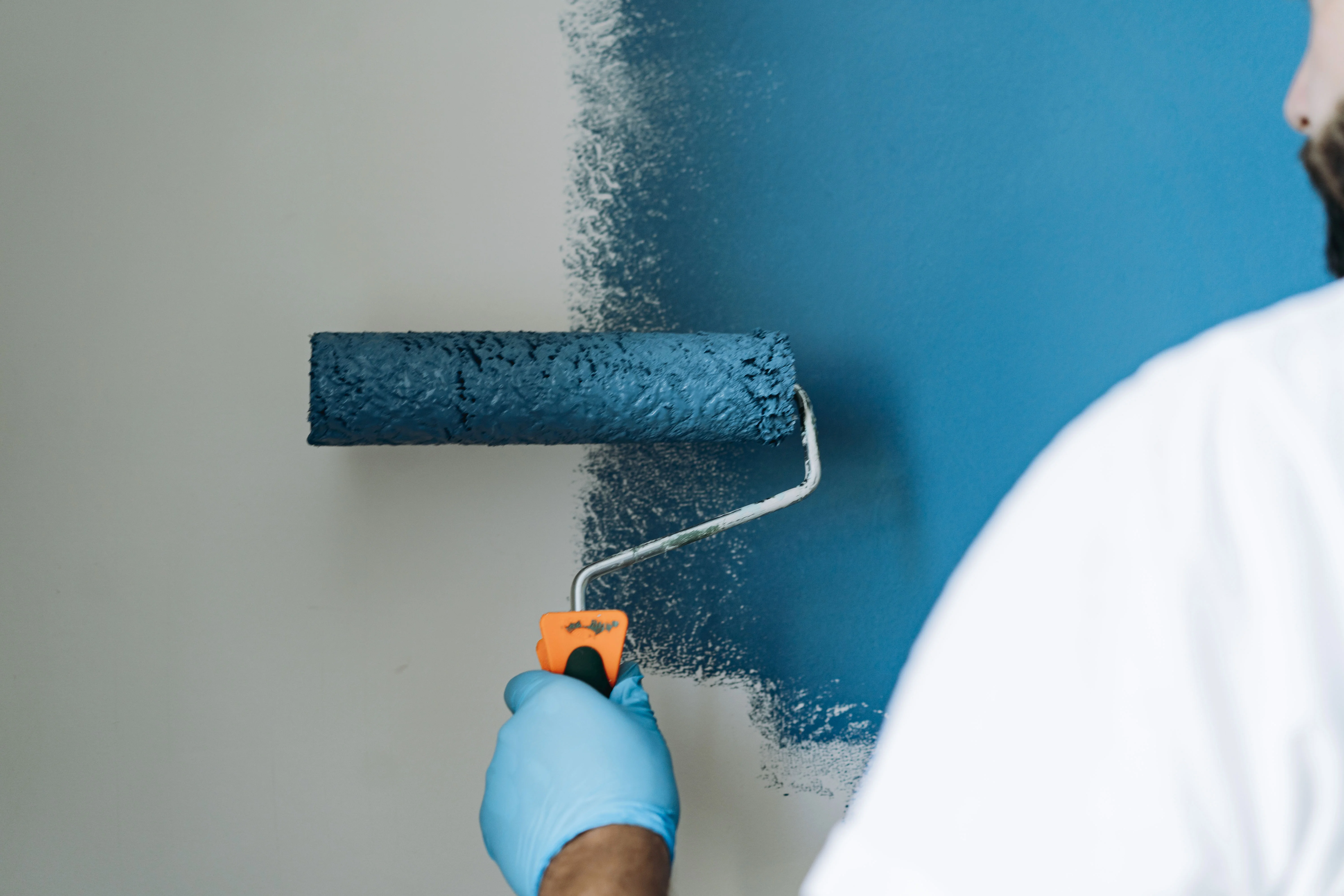 Living Room Painting Toronto Worker